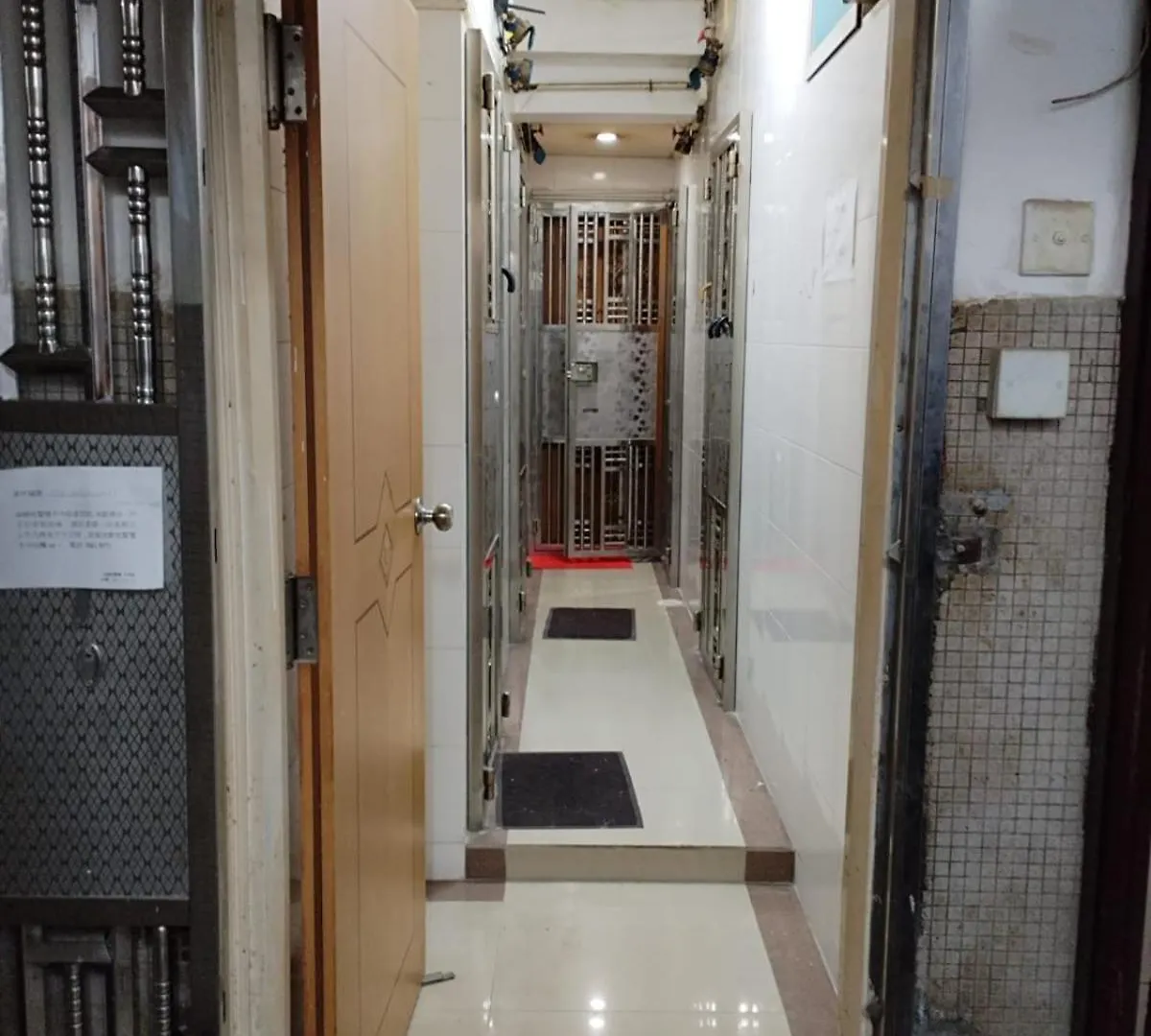 Apartment Security Austin Mtr With Washing Machine Refrigerator 15 Minutes To Different Universities Hong Kong China